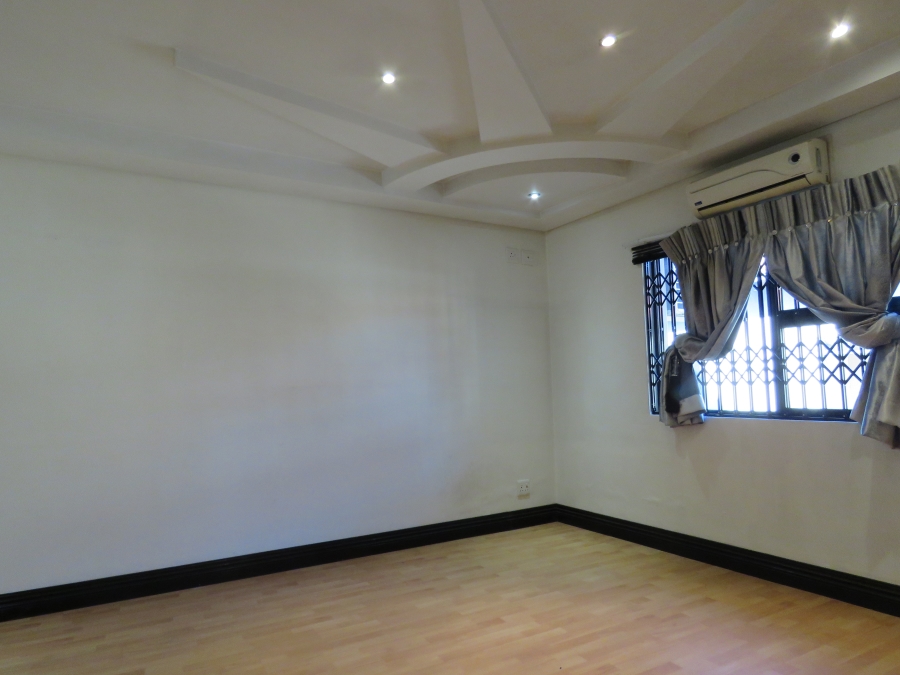 6 Bedroom Property for Sale in Westdene Gauteng