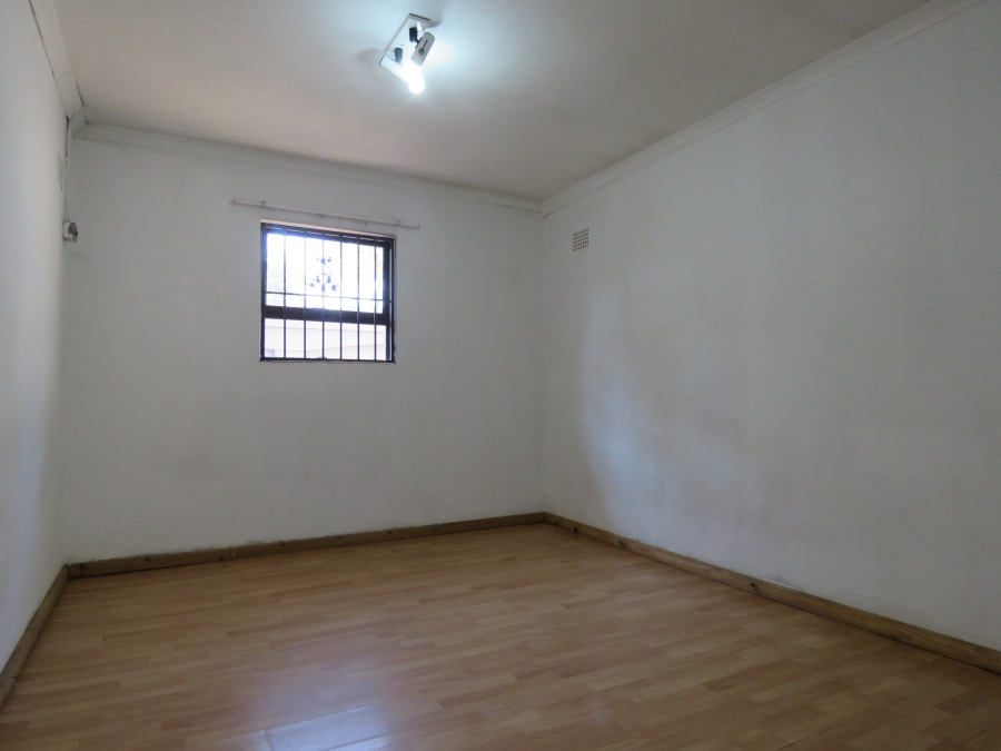 6 Bedroom Property for Sale in Westdene Gauteng