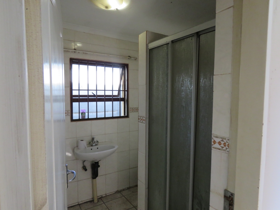 6 Bedroom Property for Sale in Westdene Gauteng