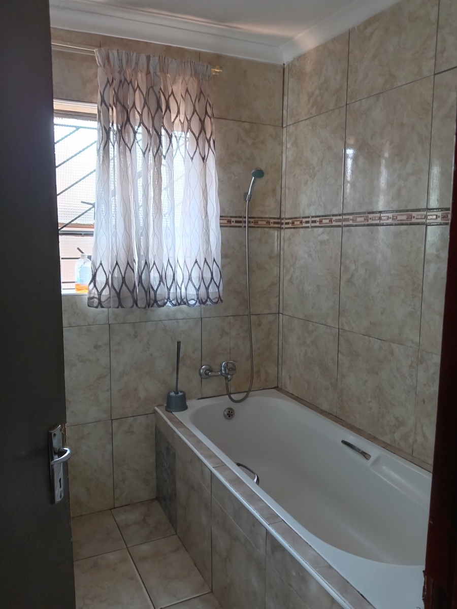 2 Bedroom Property for Sale in Orange Farm Gauteng