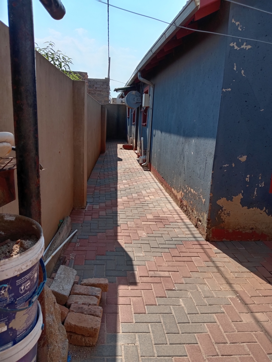 2 Bedroom Property for Sale in Orange Farm Gauteng