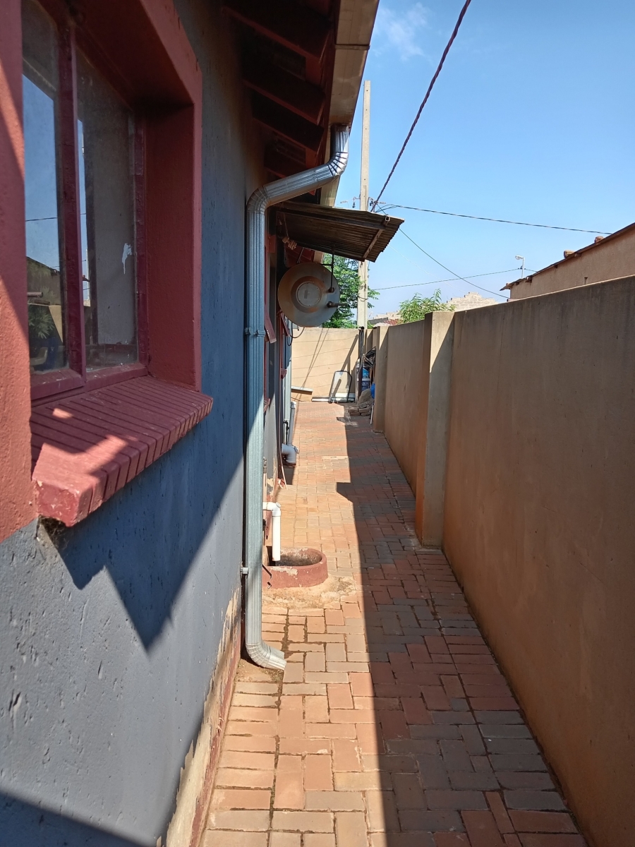 2 Bedroom Property for Sale in Orange Farm Gauteng