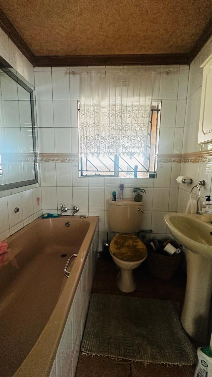 2 Bedroom Property for Sale in Dobsonville Gauteng