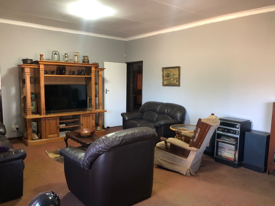 4 Bedroom Property for Sale in Houtkop A H Gauteng