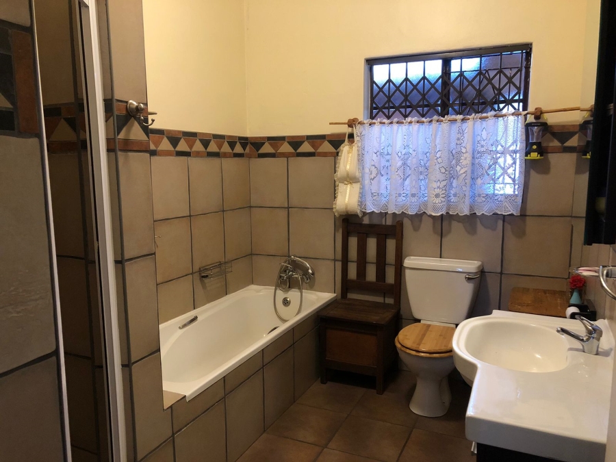 4 Bedroom Property for Sale in Houtkop A H Gauteng