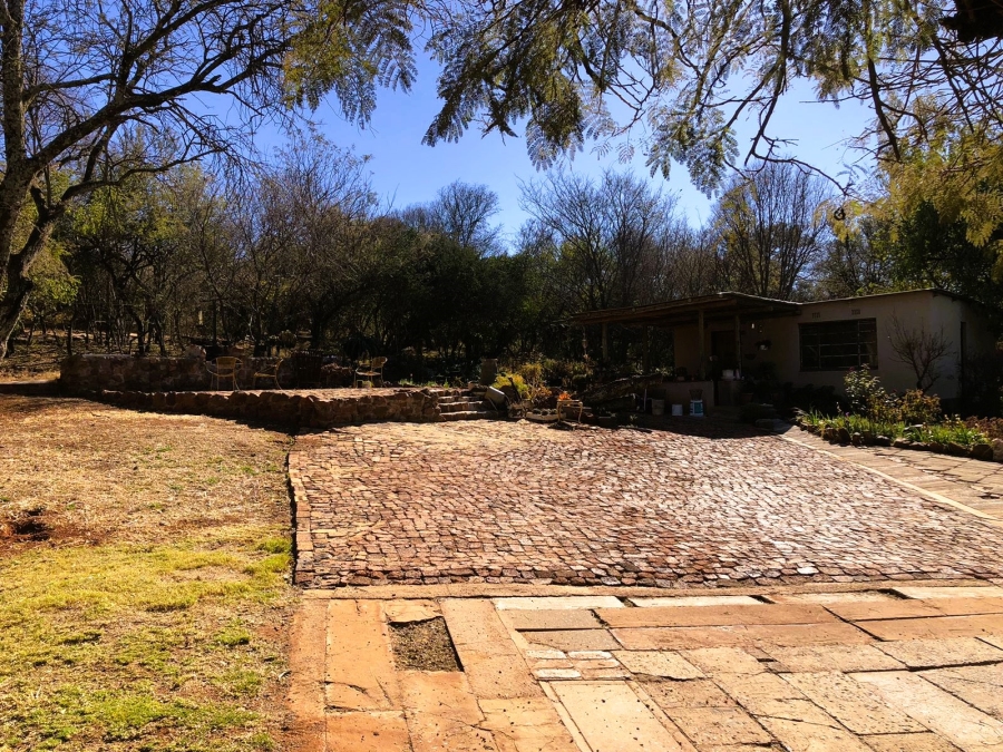 4 Bedroom Property for Sale in Houtkop A H Gauteng