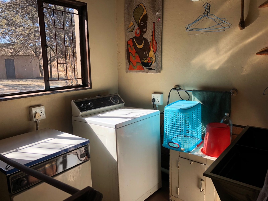 4 Bedroom Property for Sale in Houtkop A H Gauteng