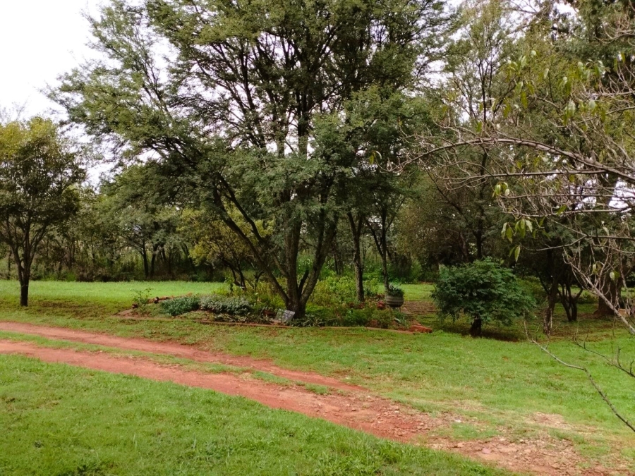 4 Bedroom Property for Sale in Houtkop A H Gauteng