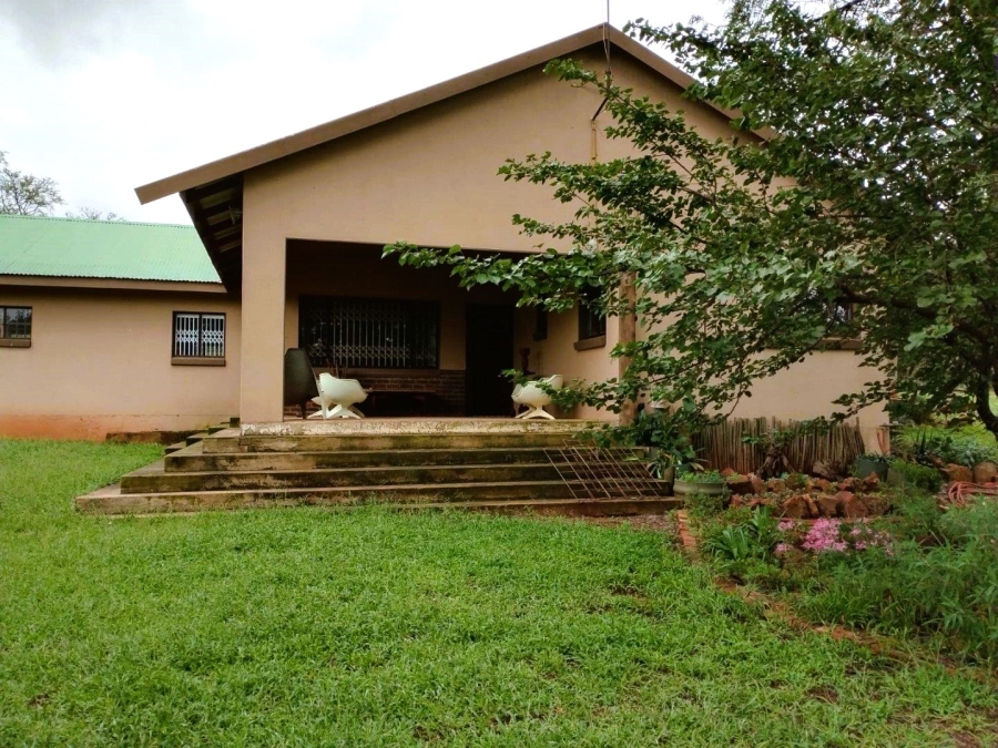 4 Bedroom Property for Sale in Houtkop A H Gauteng