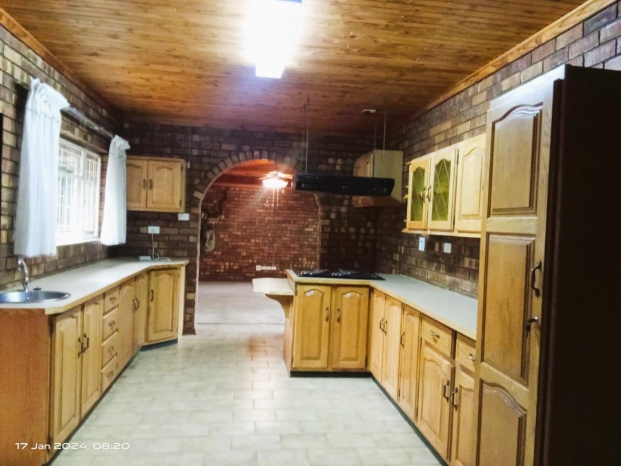 5 Bedroom Property for Sale in Ferryvale Gauteng