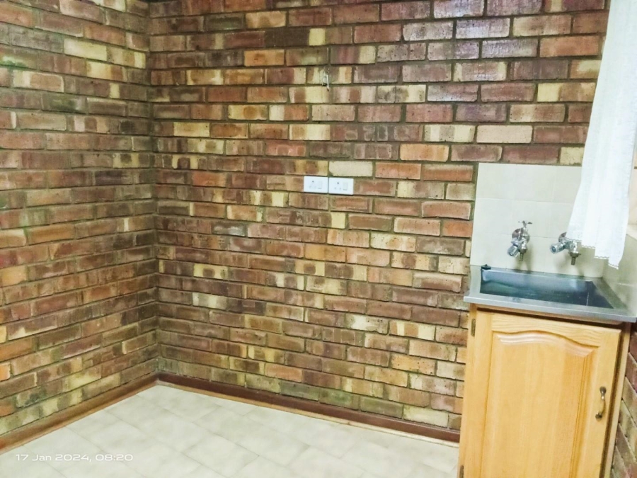 5 Bedroom Property for Sale in Ferryvale Gauteng