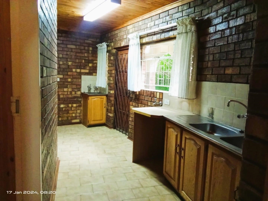 5 Bedroom Property for Sale in Ferryvale Gauteng