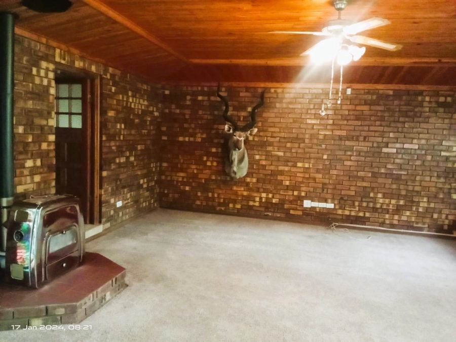 5 Bedroom Property for Sale in Ferryvale Gauteng