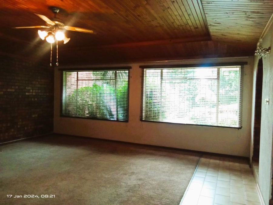 5 Bedroom Property for Sale in Ferryvale Gauteng