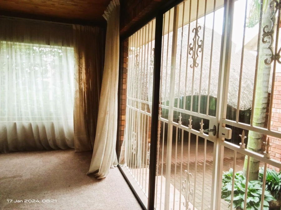 5 Bedroom Property for Sale in Ferryvale Gauteng