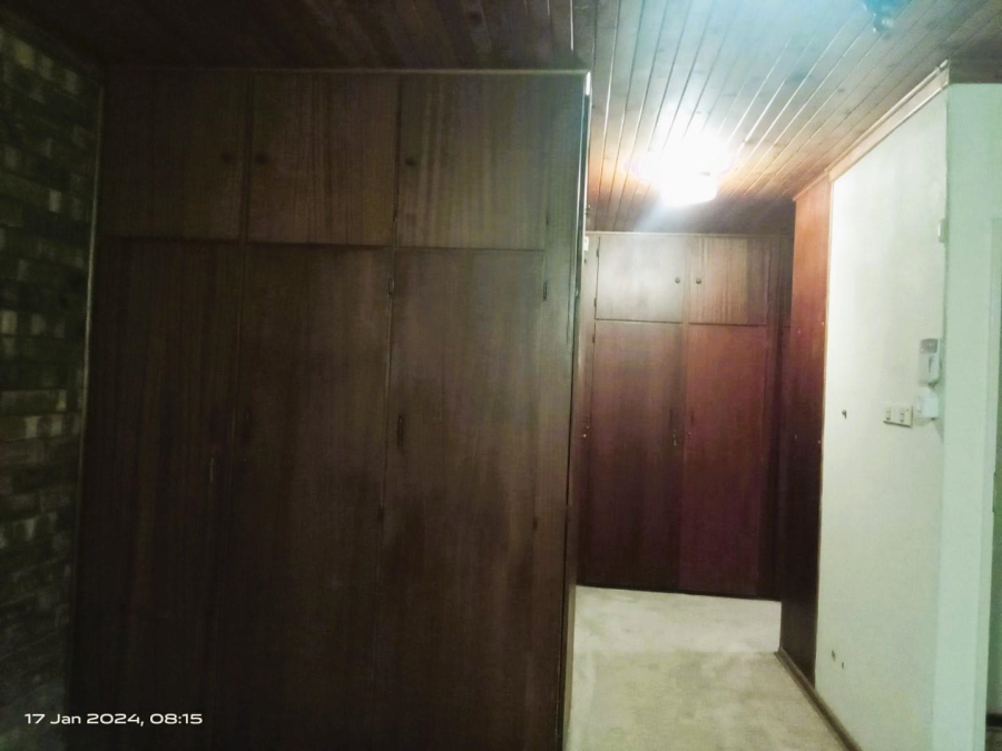 5 Bedroom Property for Sale in Ferryvale Gauteng