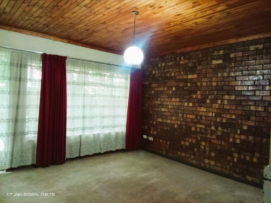 5 Bedroom Property for Sale in Ferryvale Gauteng