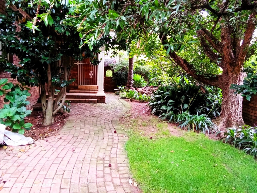 5 Bedroom Property for Sale in Ferryvale Gauteng