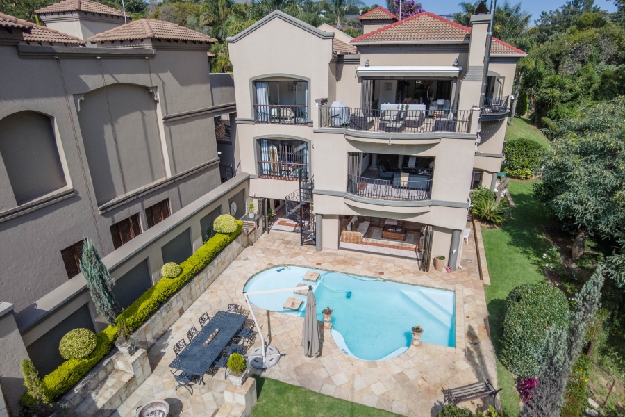 5 Bedroom Property for Sale in Waterkloof Gauteng