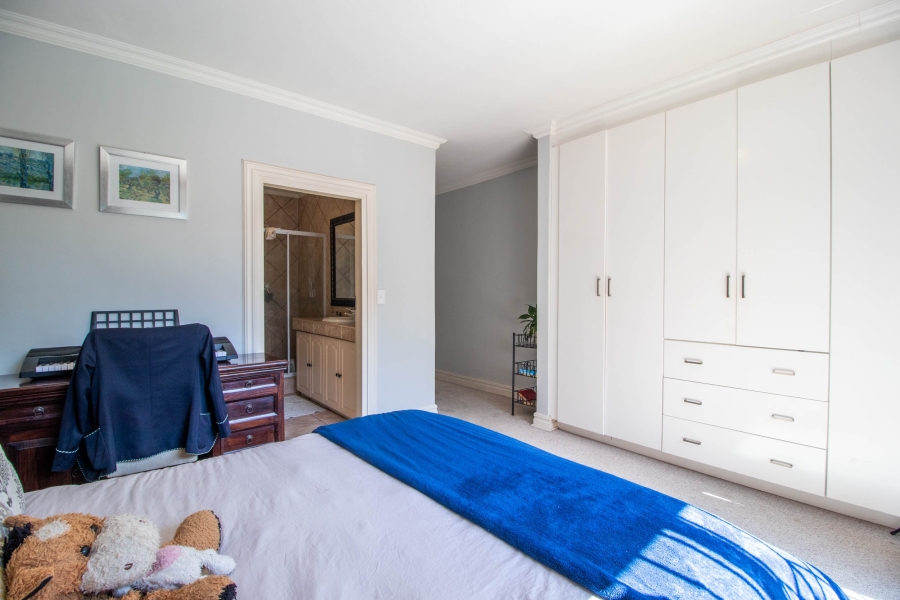 5 Bedroom Property for Sale in Waterkloof Gauteng