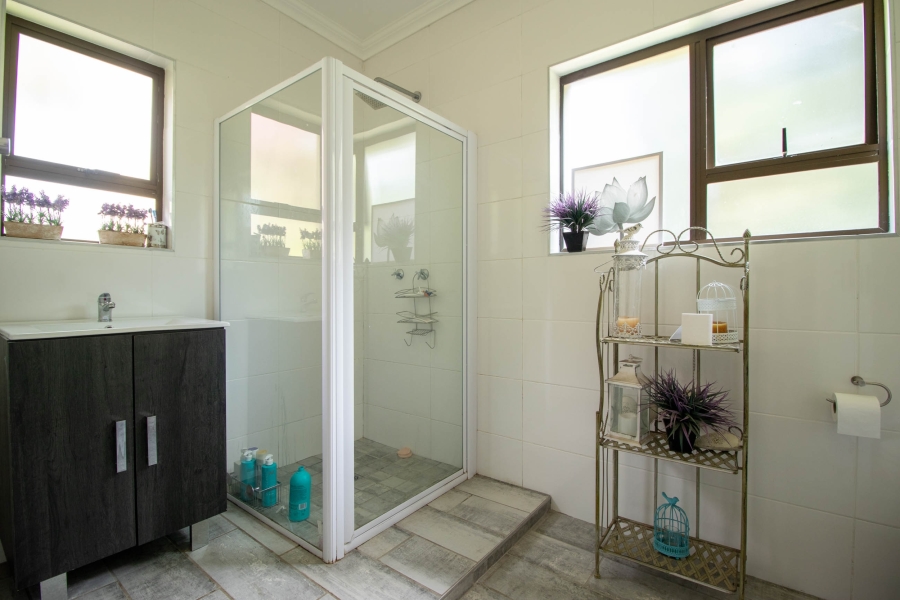 5 Bedroom Property for Sale in Waterkloof Gauteng