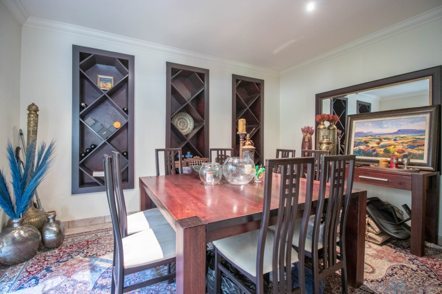 5 Bedroom Property for Sale in Waterkloof Gauteng