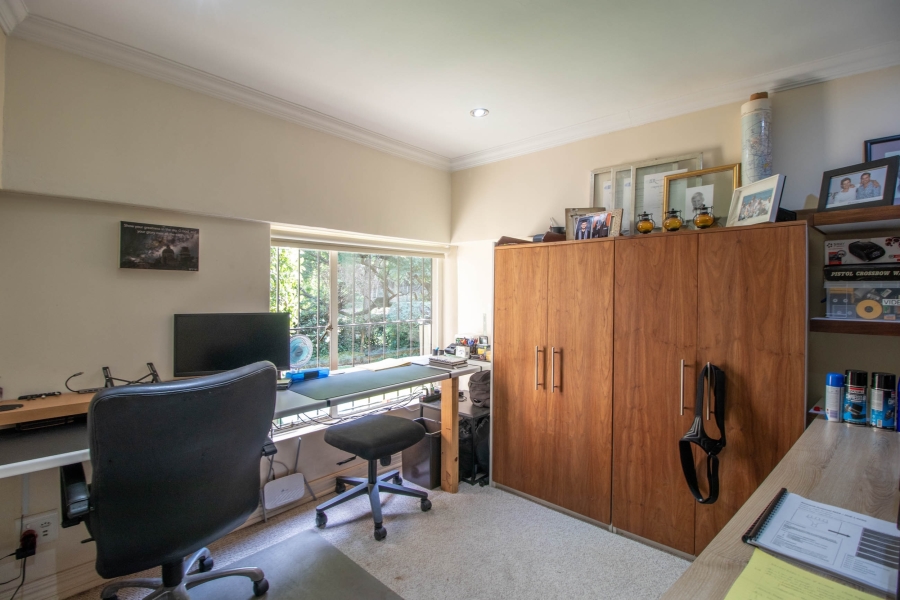 5 Bedroom Property for Sale in Waterkloof Gauteng