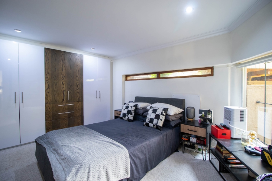 5 Bedroom Property for Sale in Waterkloof Gauteng