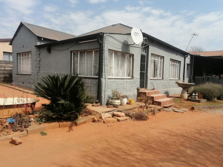 5 Bedroom Property for Sale in Rensburg Gauteng