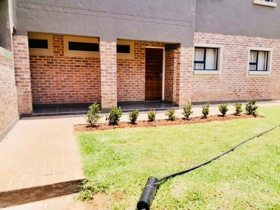 2 Bedroom Property for Sale in Kenleaf Gauteng