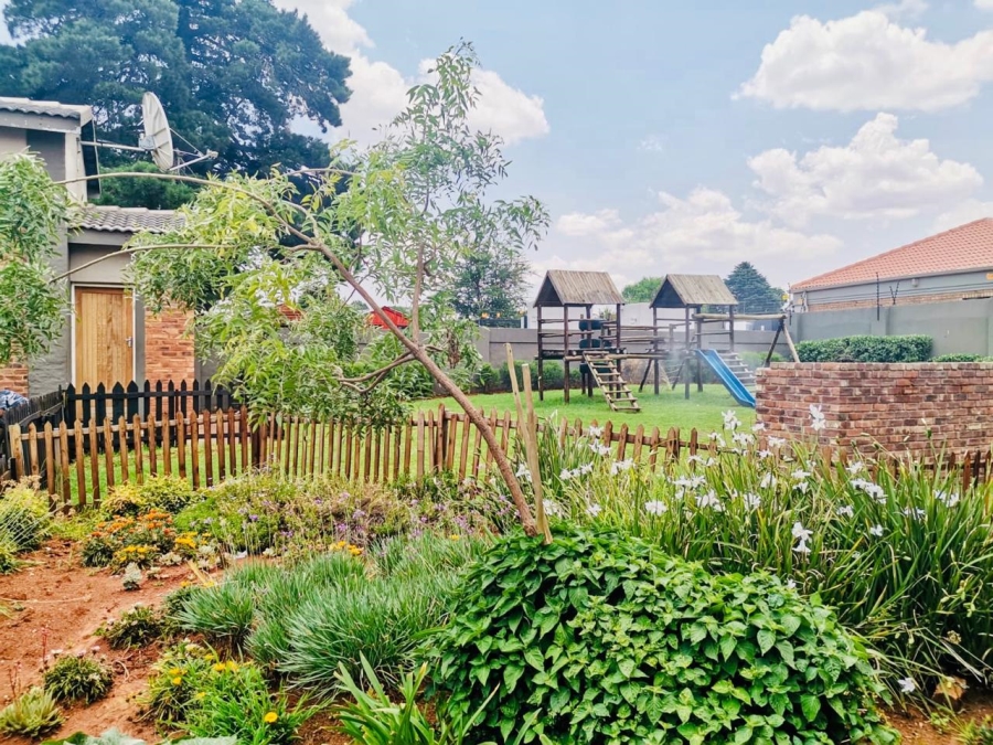 2 Bedroom Property for Sale in Kenleaf Gauteng