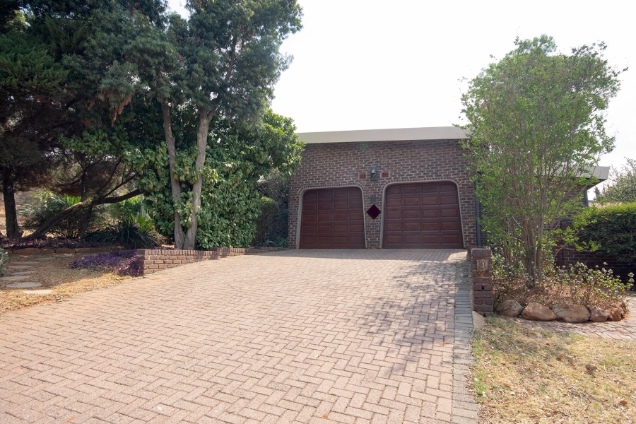 4 Bedroom Property for Sale in Overkruin Gauteng