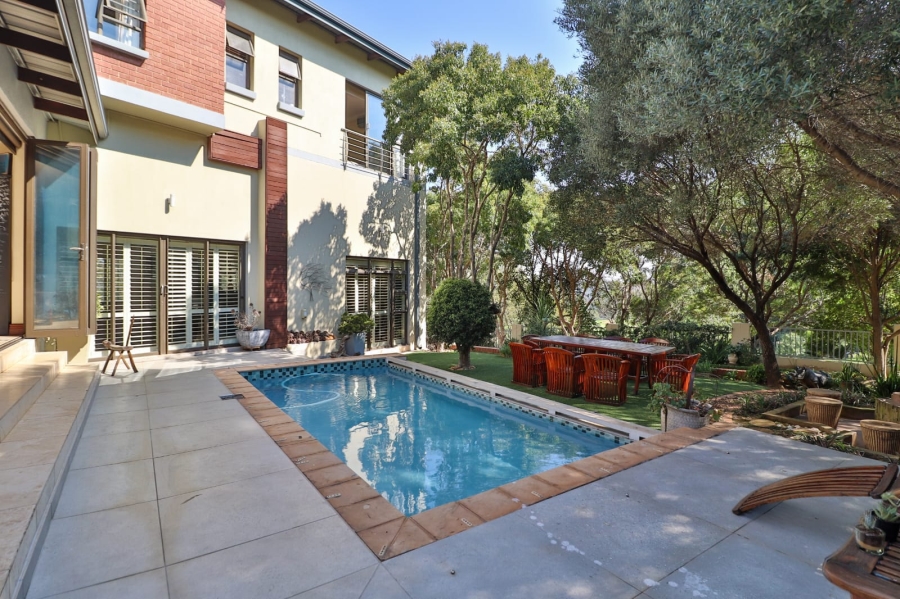 5 Bedroom Property for Sale in Waterkloof Ridge Gauteng