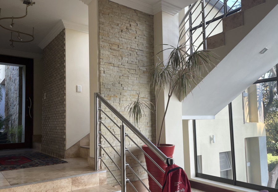 5 Bedroom Property for Sale in Waterkloof Ridge Gauteng