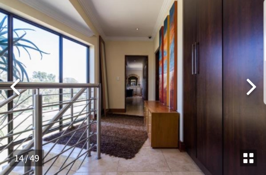 5 Bedroom Property for Sale in Waterkloof Ridge Gauteng