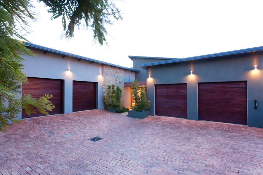 5 Bedroom Property for Sale in Waterkloof Ridge Gauteng