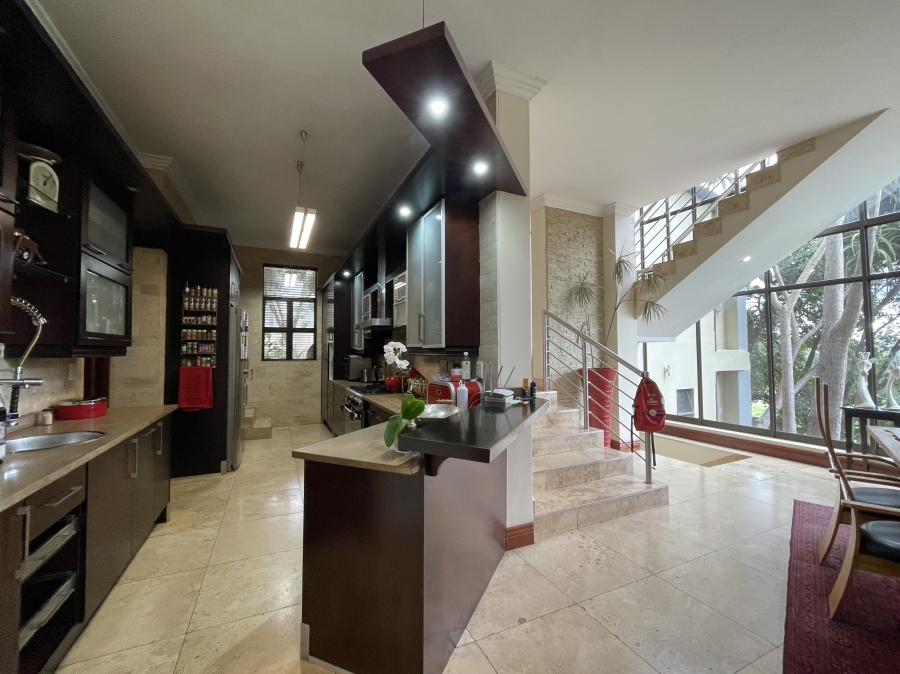 5 Bedroom Property for Sale in Waterkloof Ridge Gauteng