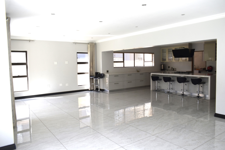 4 Bedroom Property for Sale in Helderwyk Gauteng