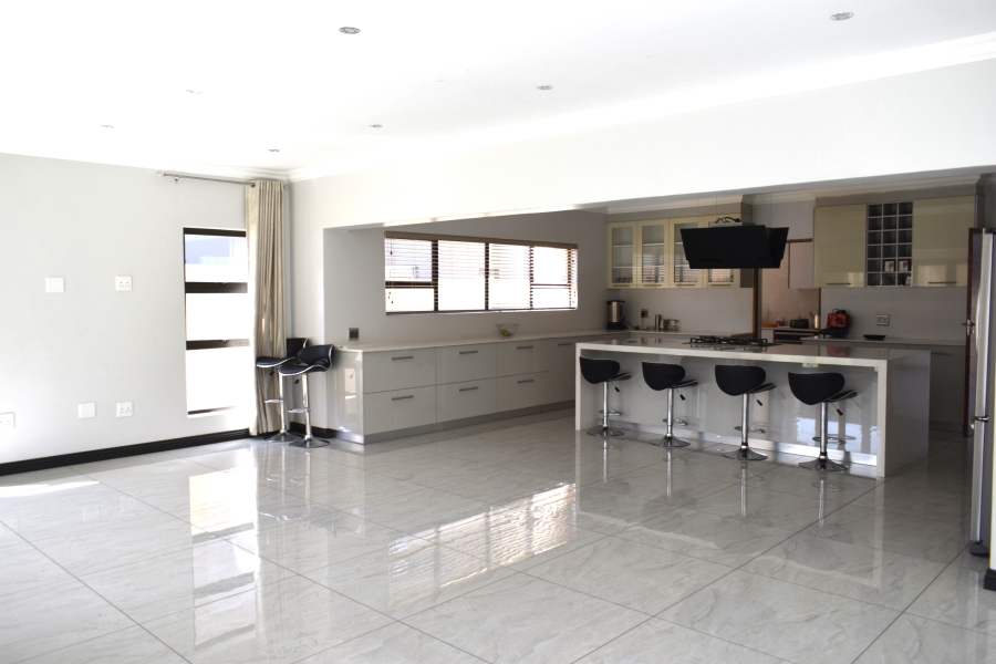 4 Bedroom Property for Sale in Helderwyk Gauteng