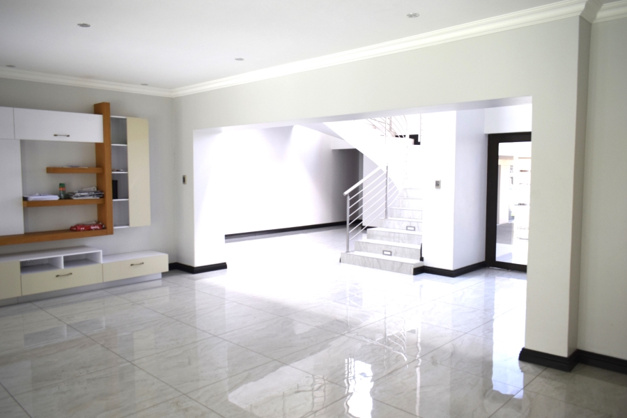 4 Bedroom Property for Sale in Helderwyk Gauteng