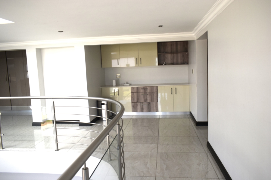 4 Bedroom Property for Sale in Helderwyk Gauteng