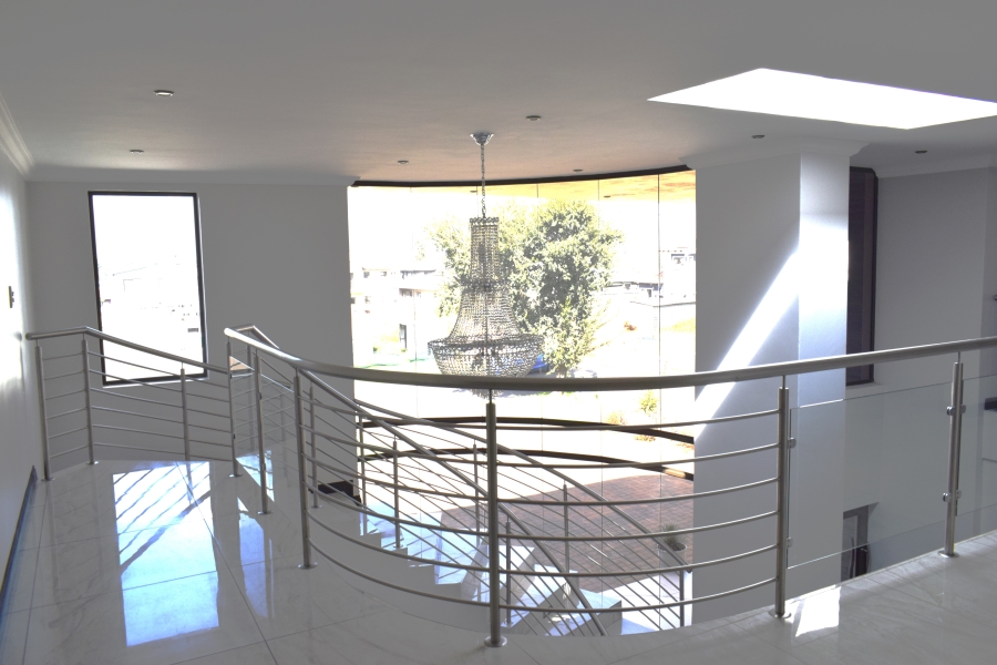 4 Bedroom Property for Sale in Helderwyk Gauteng