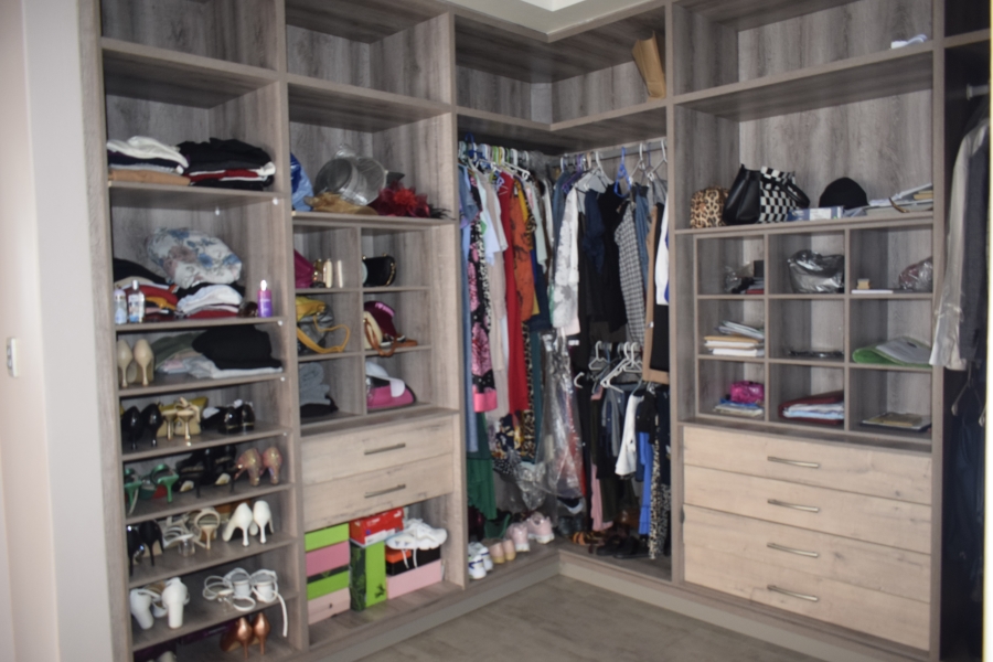 4 Bedroom Property for Sale in Helderwyk Gauteng