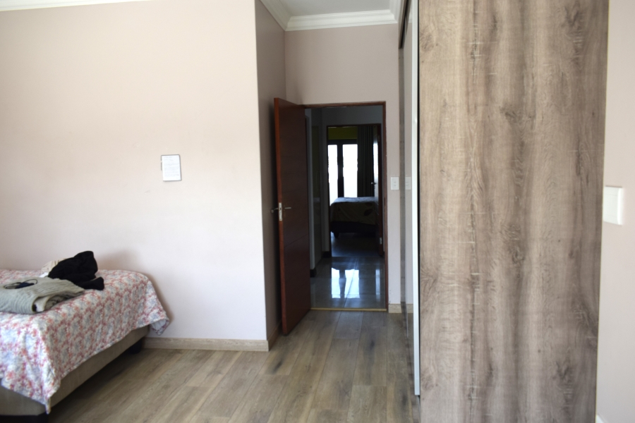 4 Bedroom Property for Sale in Helderwyk Gauteng