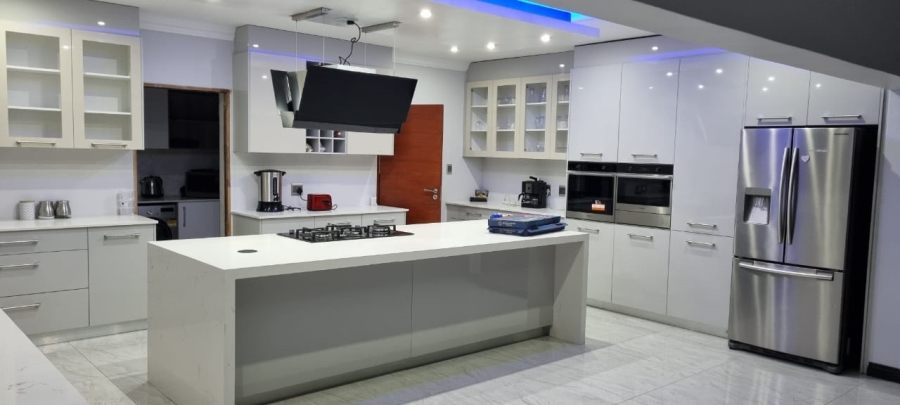 4 Bedroom Property for Sale in Helderwyk Gauteng