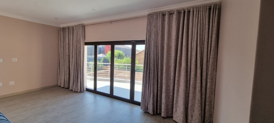 4 Bedroom Property for Sale in Helderwyk Gauteng