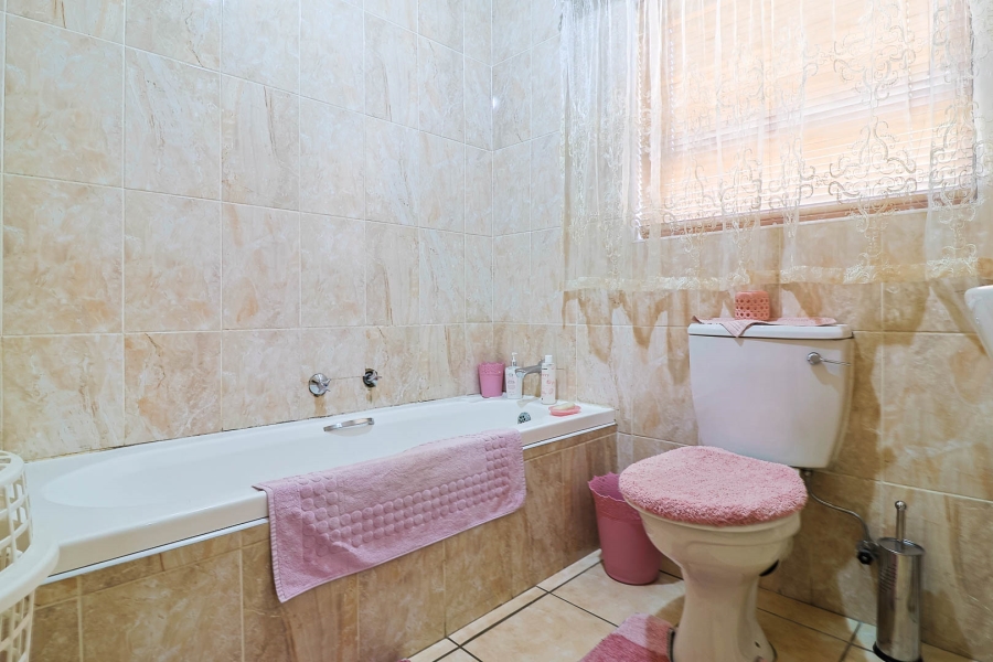 4 Bedroom Property for Sale in Highbury Gauteng