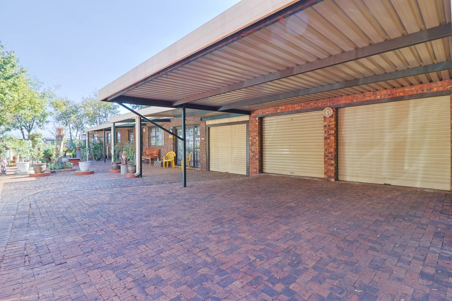 4 Bedroom Property for Sale in Highbury Gauteng