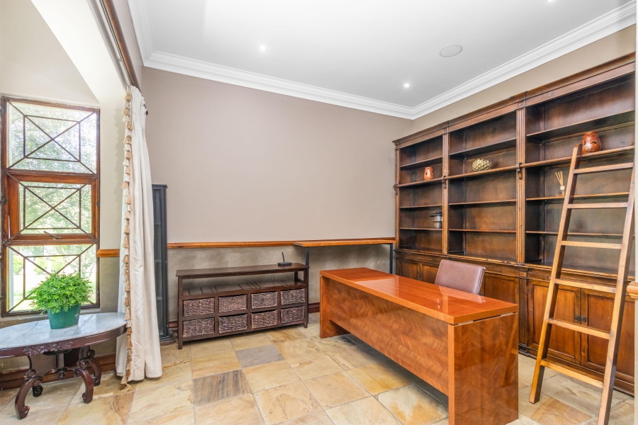 7 Bedroom Property for Sale in Chartwell Gauteng