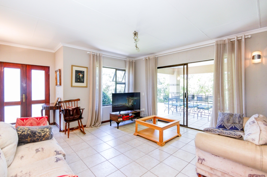 To Let 2 Bedroom Property for Rent in Saddlebrook Estate Gauteng